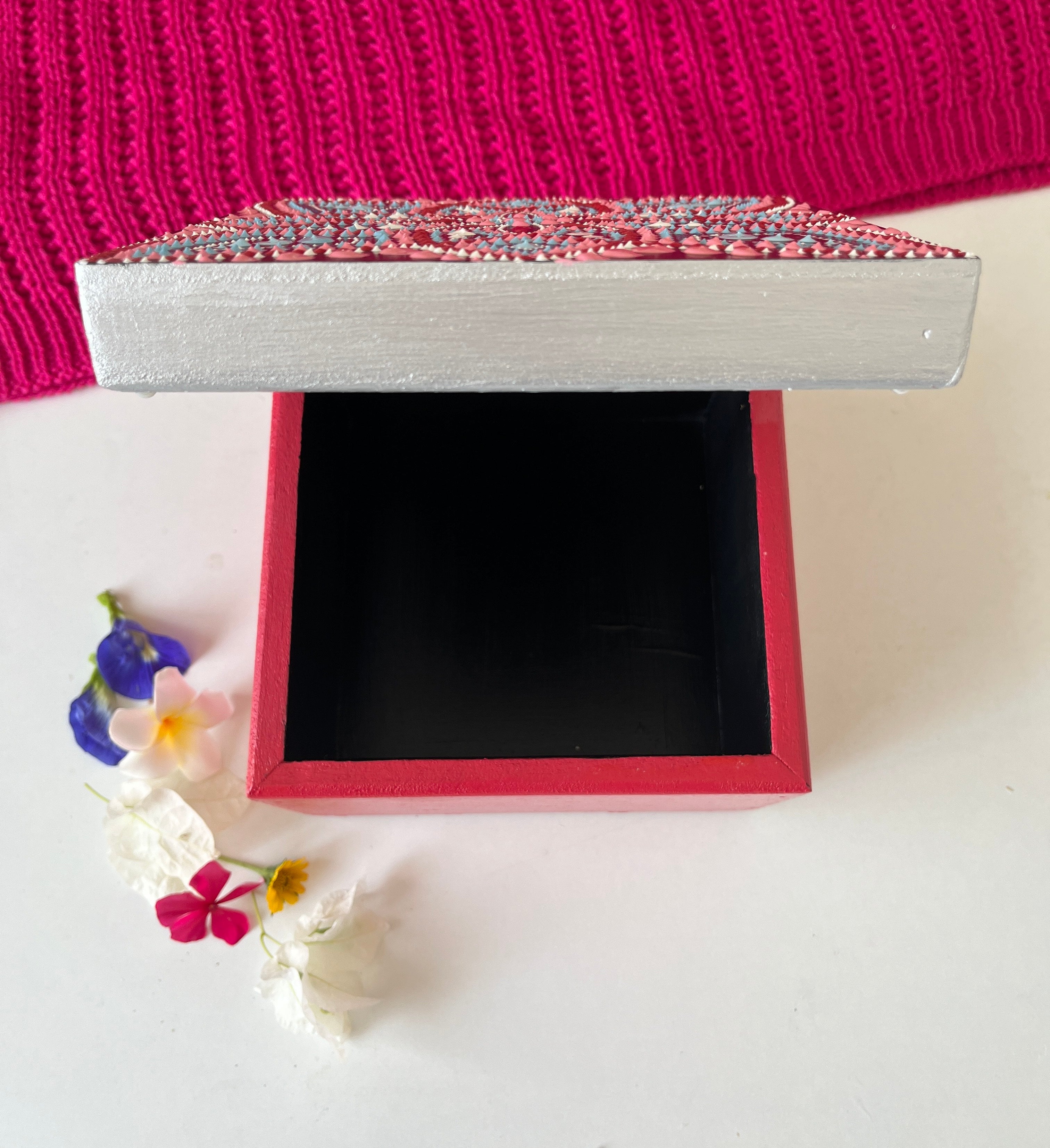 Red-Pink Lotus square box